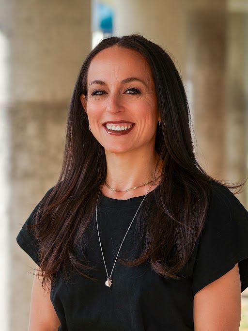 Dr. Bonnie Martin Headshot
